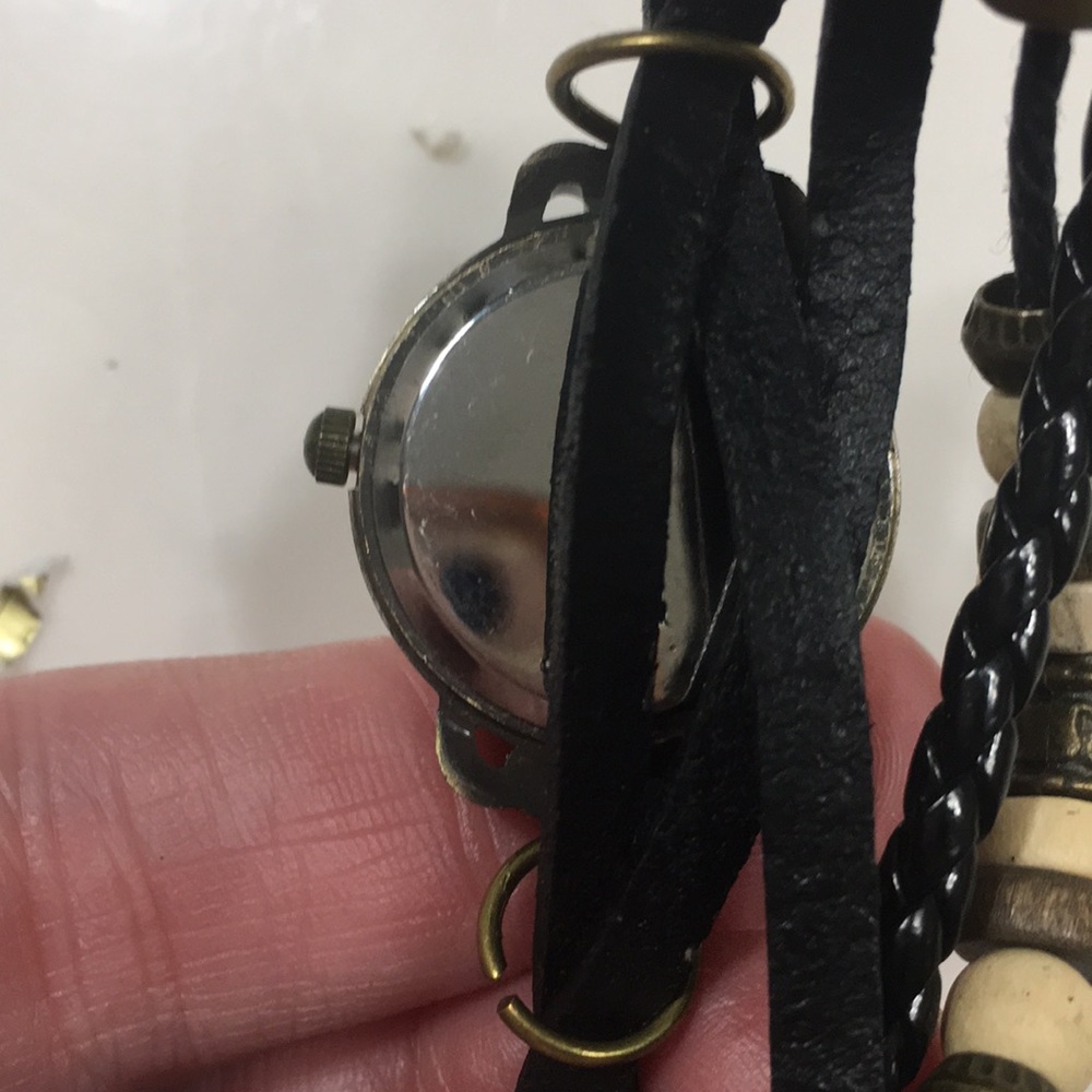 Watch - Picture 4 of 4